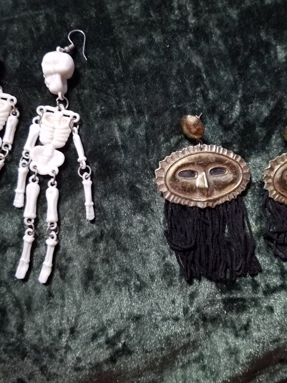 Two Pair of earings, Skeleton & Theater Masks - Picture 3 of 3